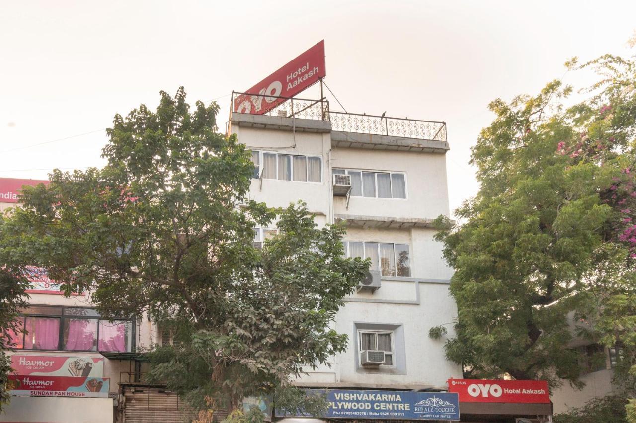 Oyo 13535 Aakash Hotel Ahmedabad Buitenkant foto