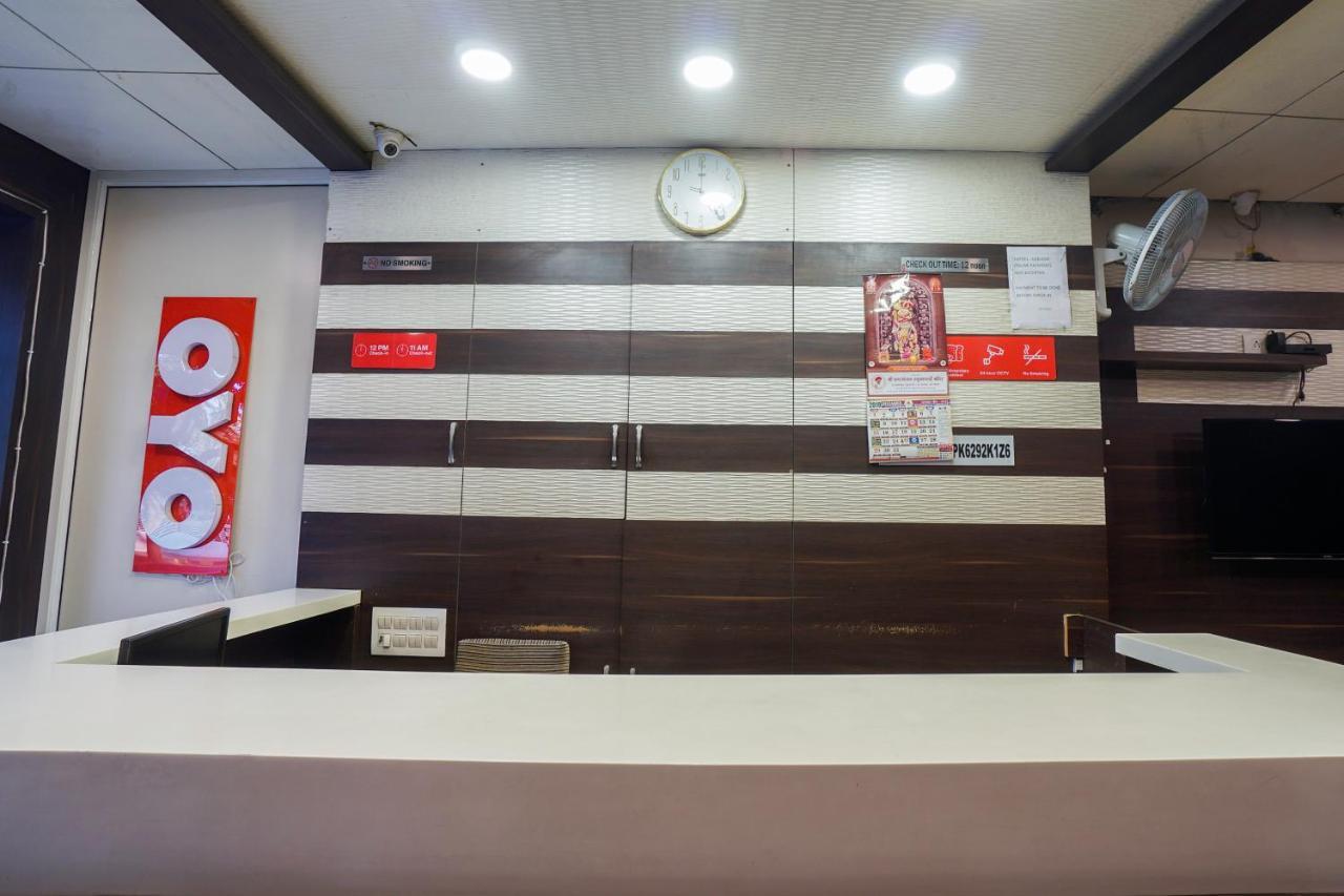 Oyo 13535 Aakash Hotel Ahmedabad Buitenkant foto