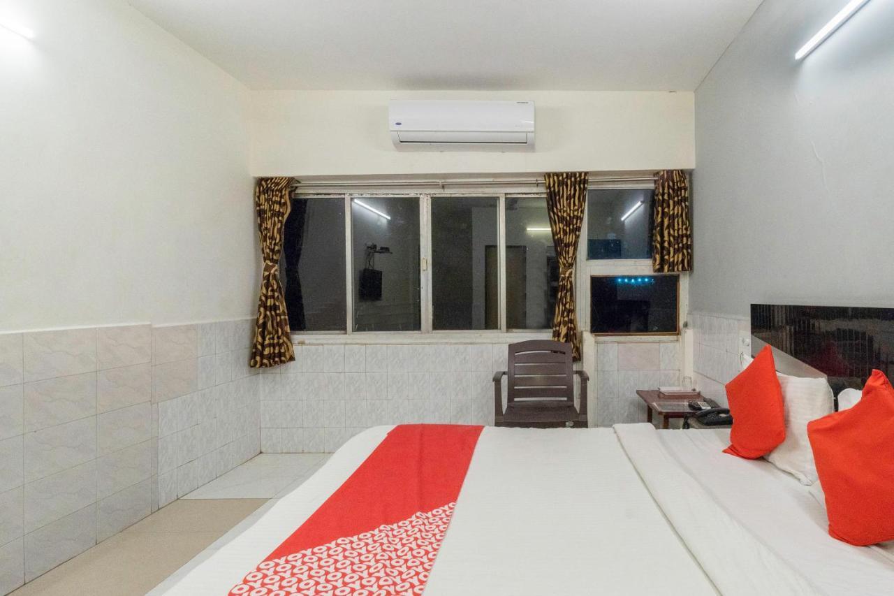 Oyo 13535 Aakash Hotel Ahmedabad Buitenkant foto