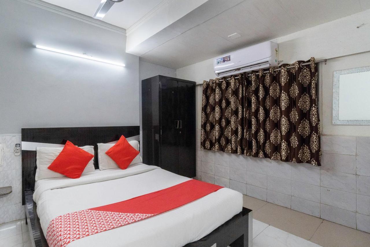 Oyo 13535 Aakash Hotel Ahmedabad Buitenkant foto